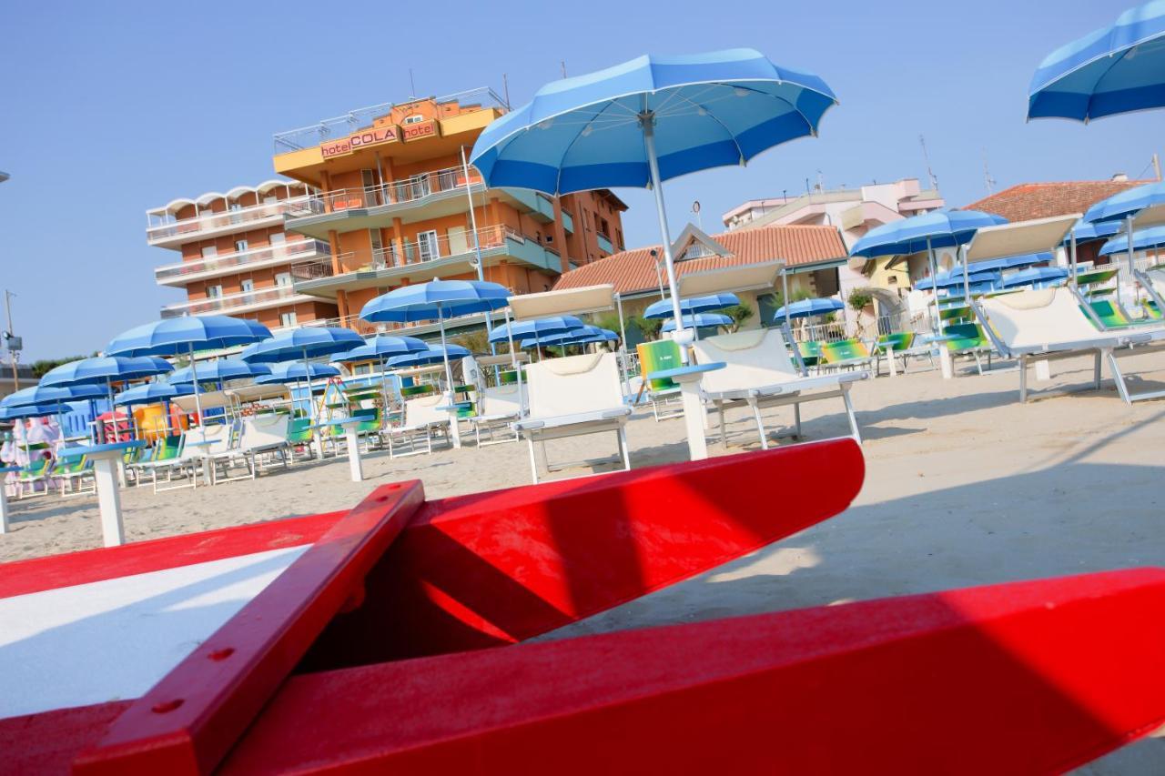 Hotel Cola Frontemare Bellaria-Igea Marina Exterior foto