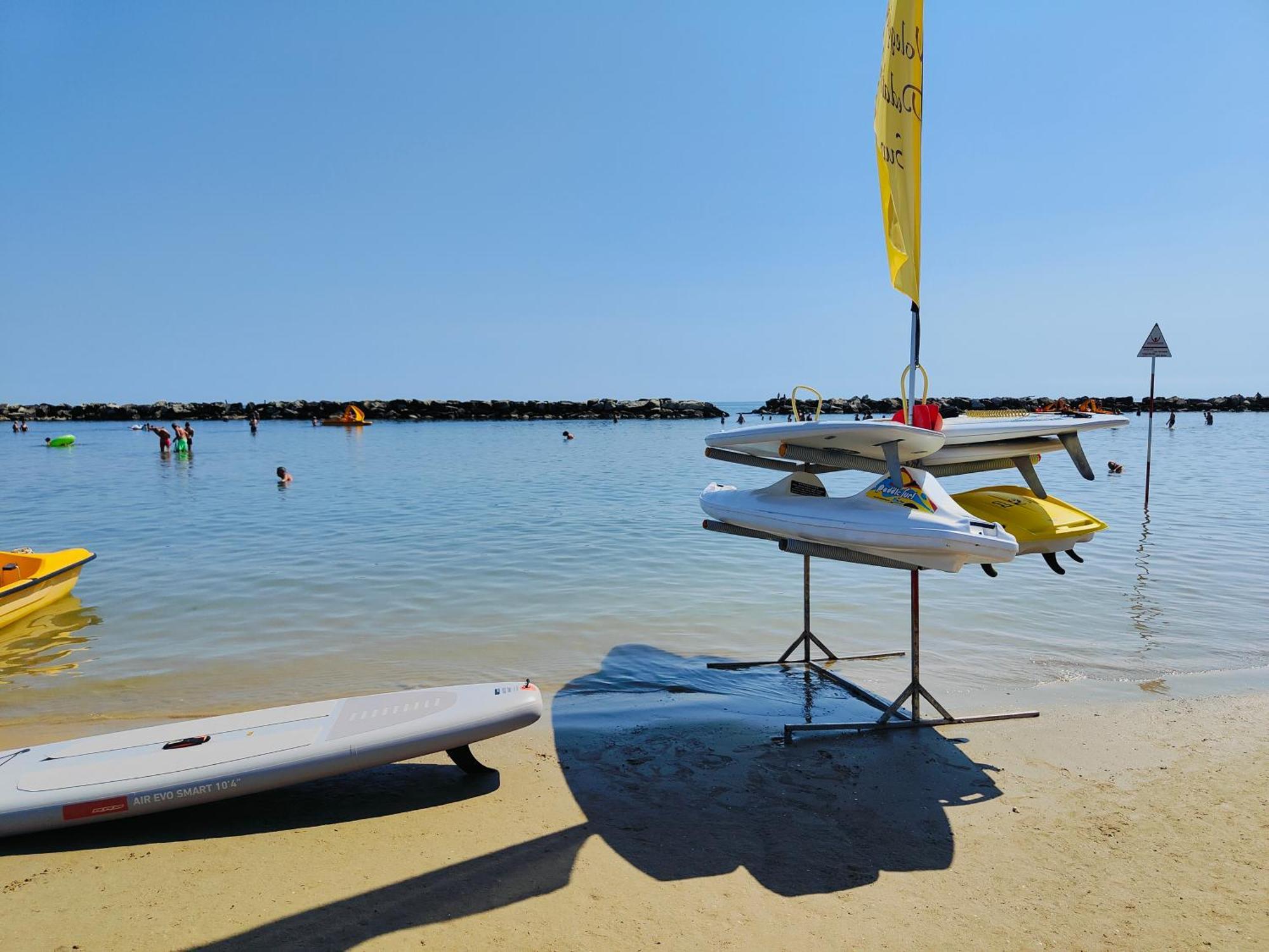 Hotel Cola Frontemare Bellaria-Igea Marina Exterior foto