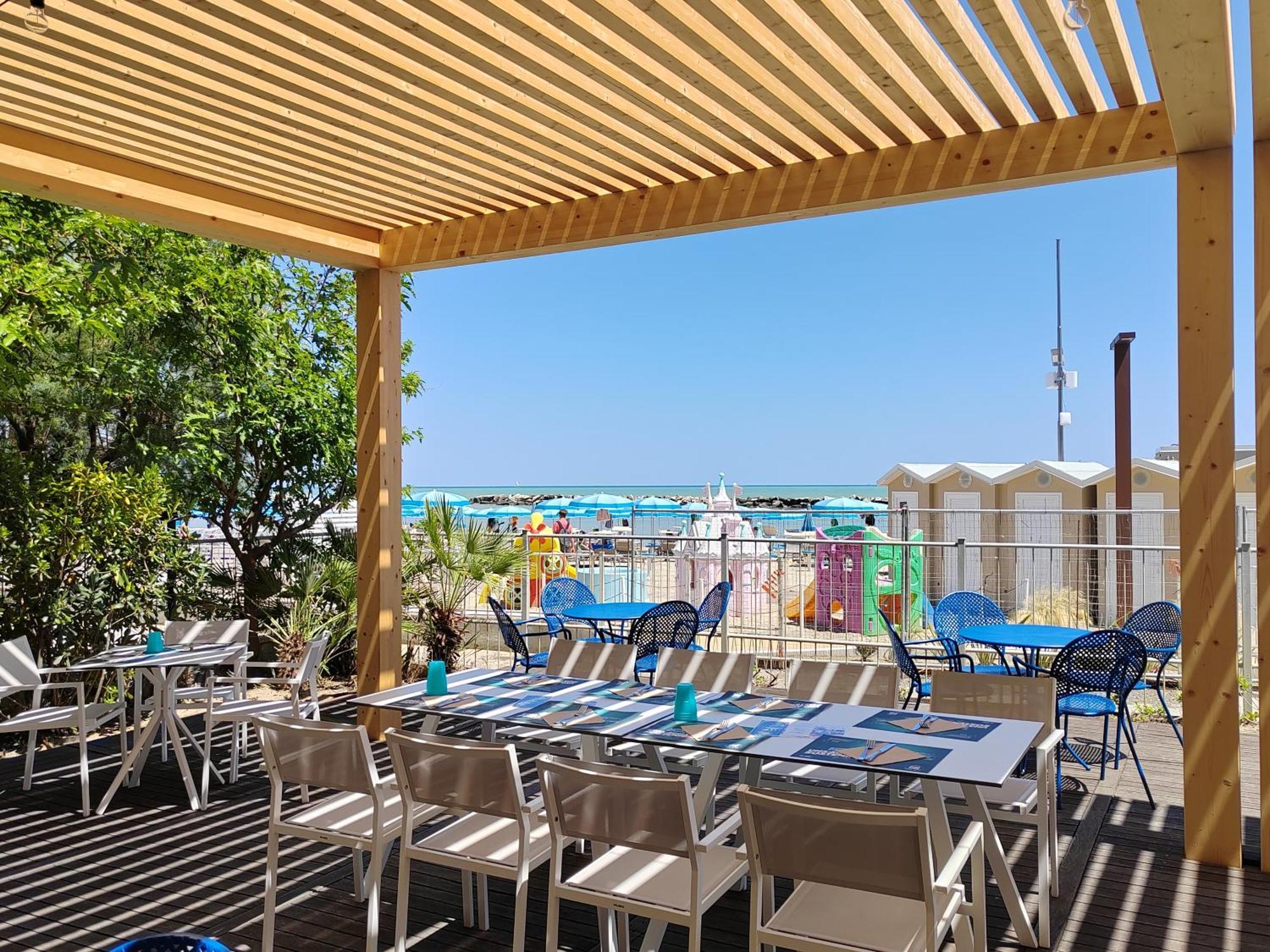 Hotel Cola Frontemare Bellaria-Igea Marina Exterior foto