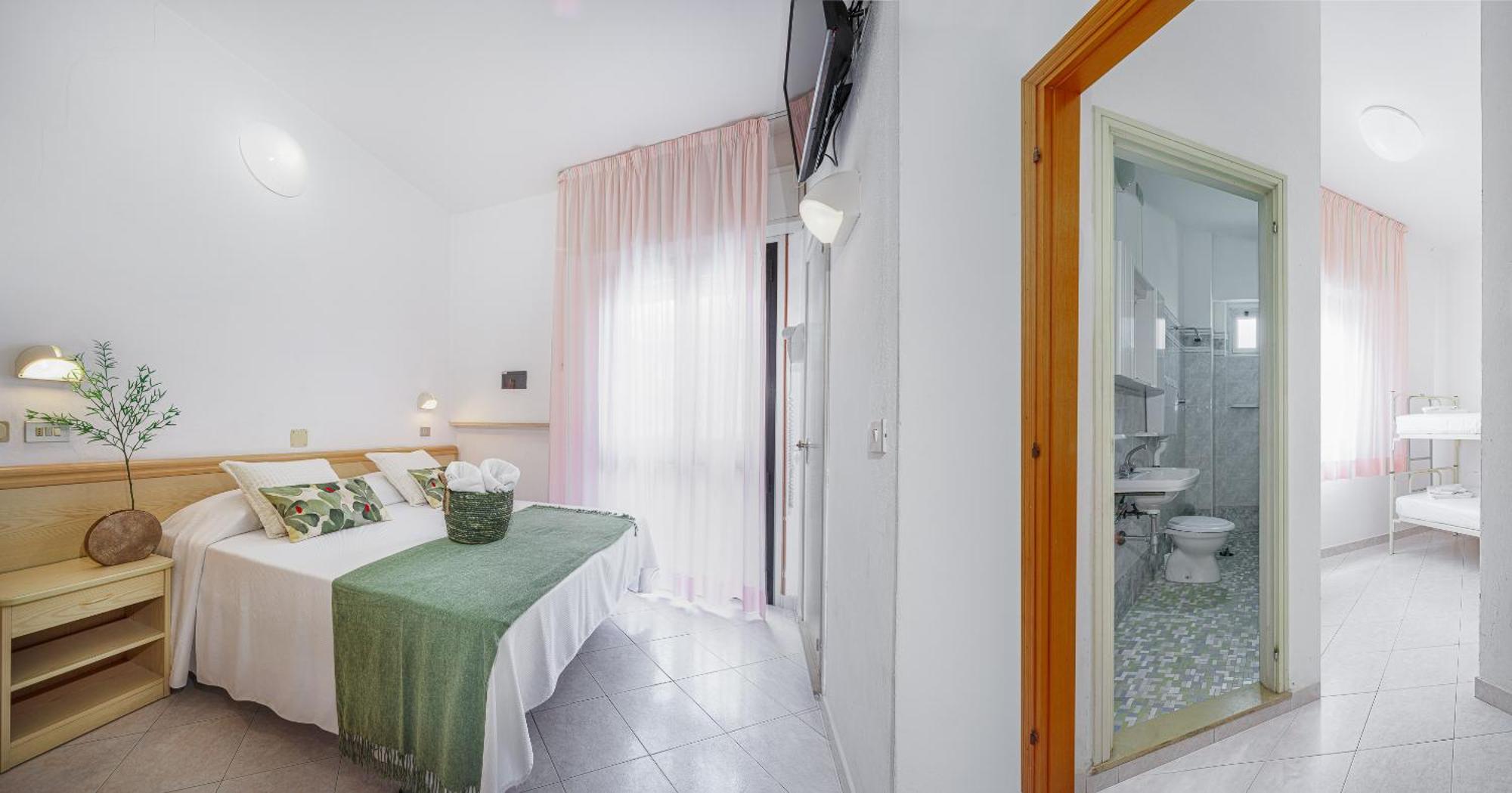Hotel Cola Frontemare Bellaria-Igea Marina Exterior foto